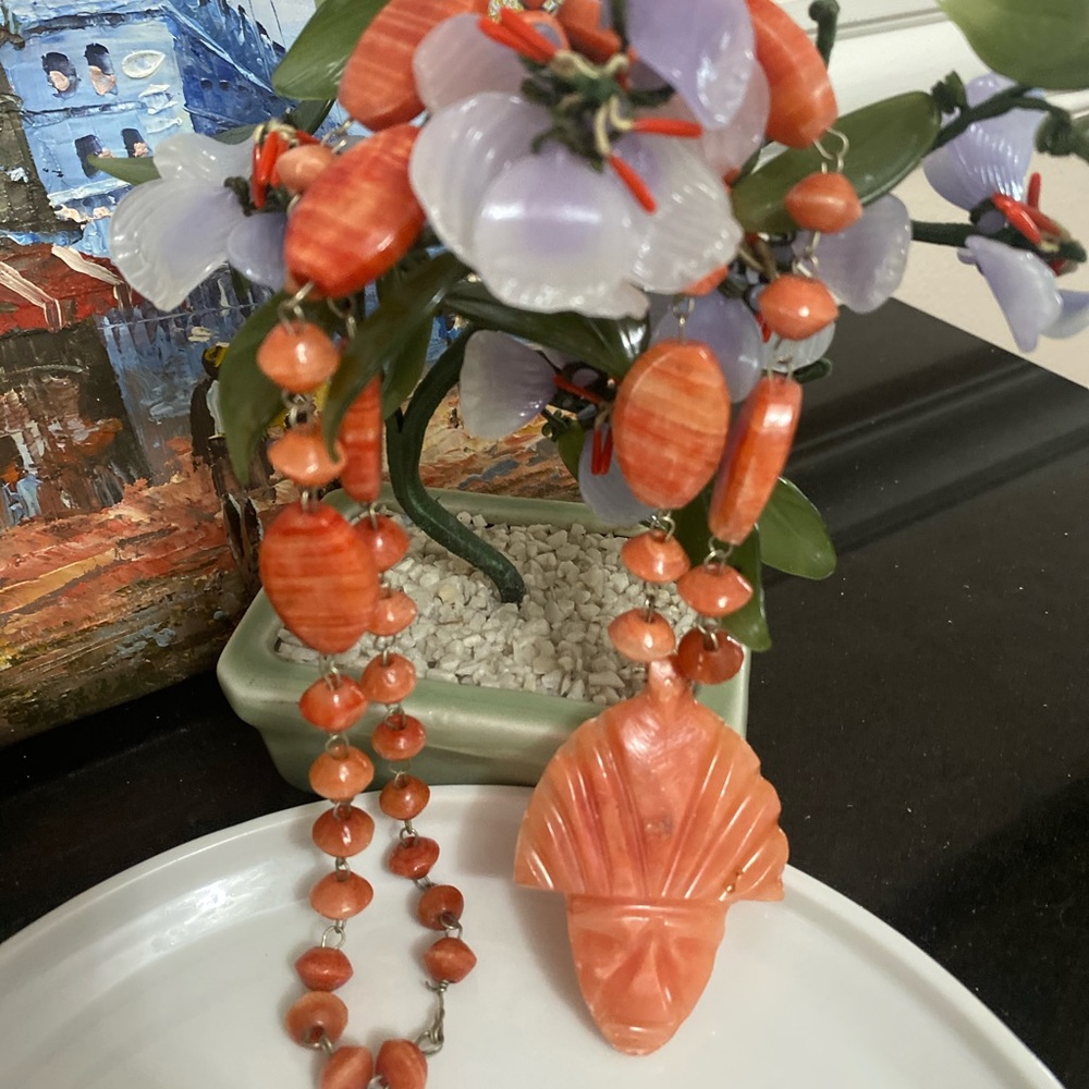 Vintage hand carved Agate/marble pendant necklace